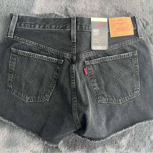 Levi’s 501 Shorts in Wise Up - Picture 4 of 4